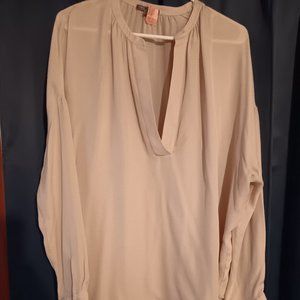 Vince Creamy Ivory100% Silk Long Sleeve Split Neck Top 12